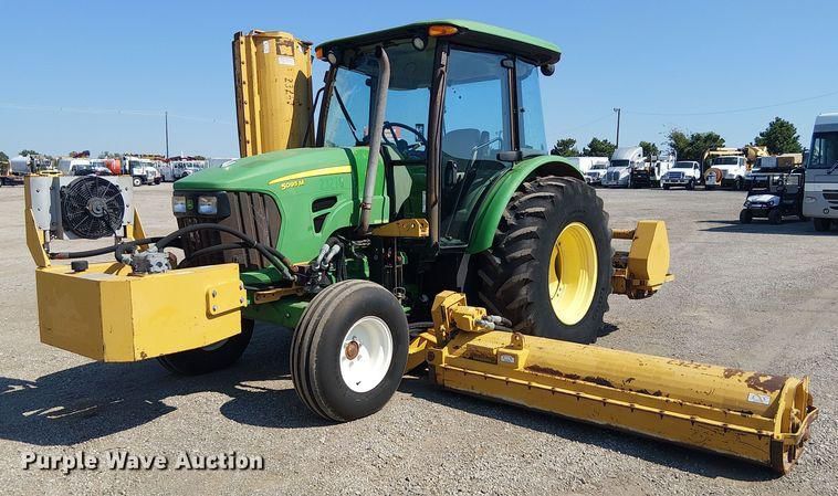 John Deere 5095M Equipment Image0