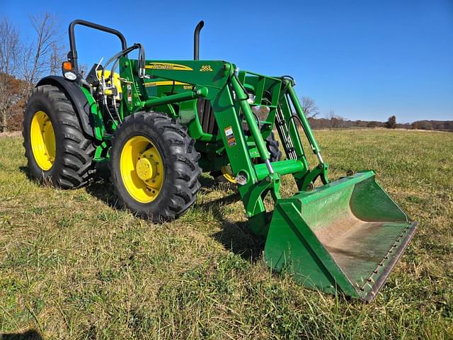 Image of John Deere 5095M equipment image 1