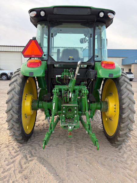 Image of John Deere 5095M equipment image 3