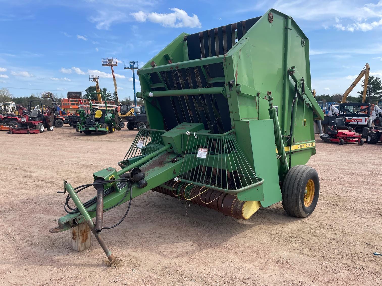 John Deere 510 Equipment Image0