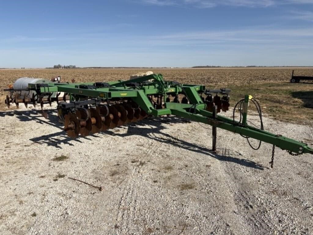 Image of John Deere 510 Image 0