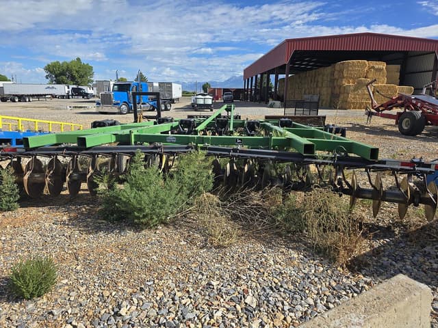 Image of John Deere 510 equipment image 4