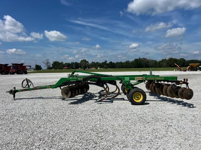 Image of John Deere 510 equipment image 1