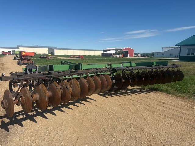 Image of John Deere 510 equipment image 2