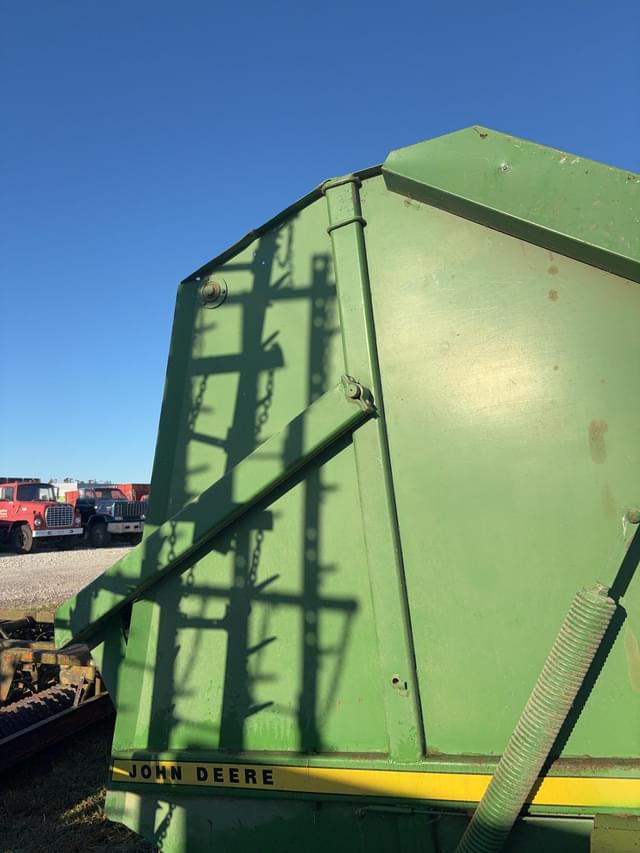 Image of John Deere 510 equipment image 4