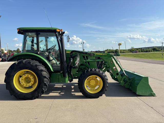 Image of John Deere 5100E equipment image 4