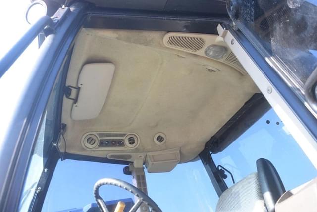 Image of John Deere 5100E equipment image 4