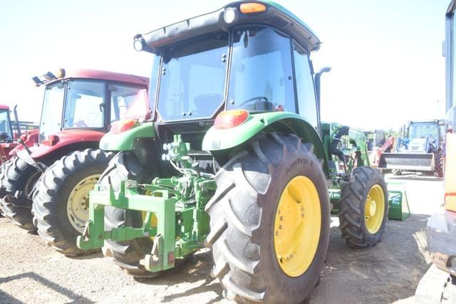 Image of John Deere 5100E equipment image 2
