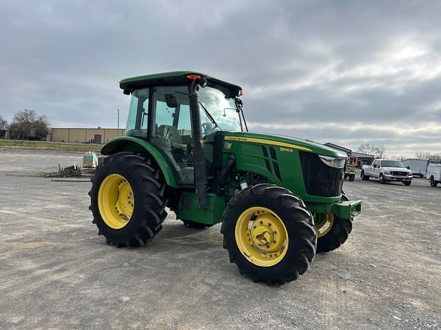 Image of John Deere 5100E equipment image 2