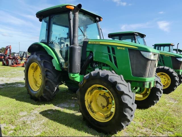 Image of John Deere 5100E equipment image 1