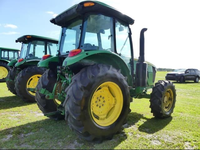 Image of John Deere 5100E equipment image 2