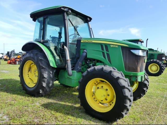 Image of John Deere 5100E equipment image 1