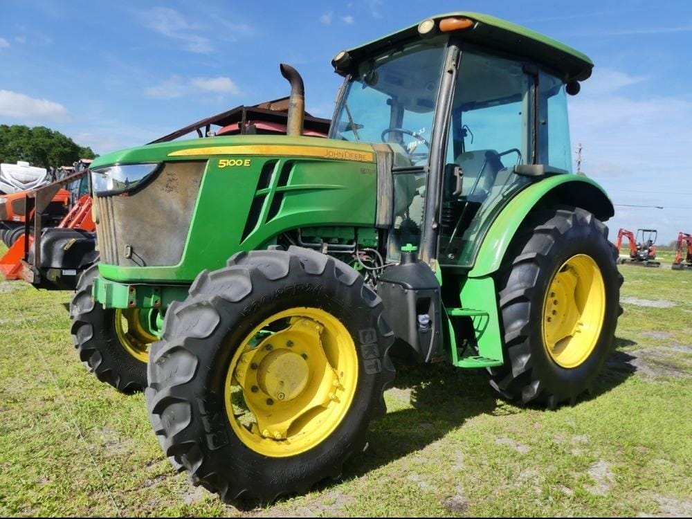John Deere 5100E Equipment Image0