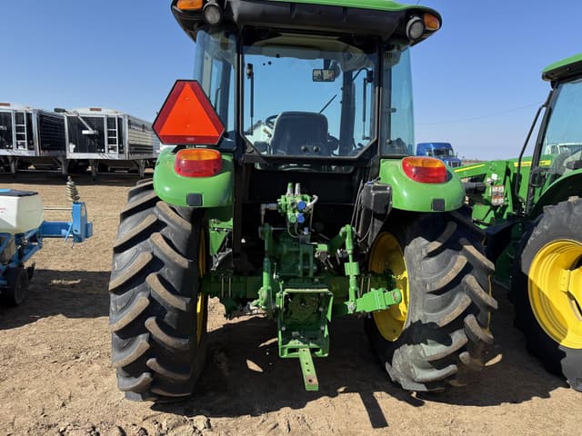 Image of John Deere 5100E equipment image 3