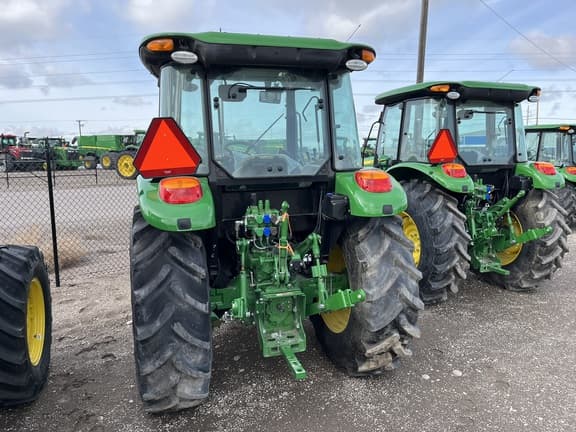 Image of John Deere 5100E equipment image 3