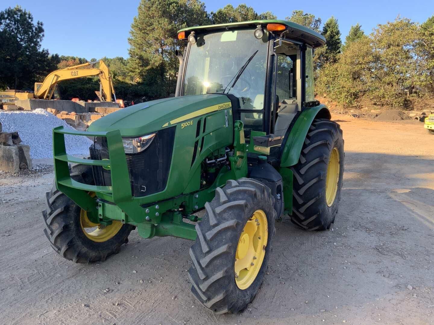 John Deere 5100E Equipment Image0