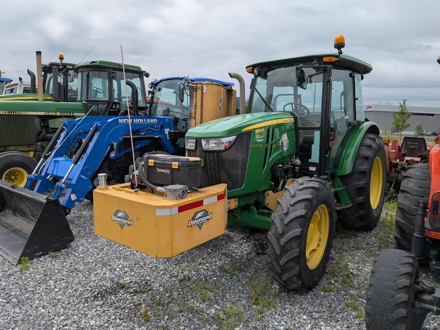 John Deere 5100E Equipment Image0