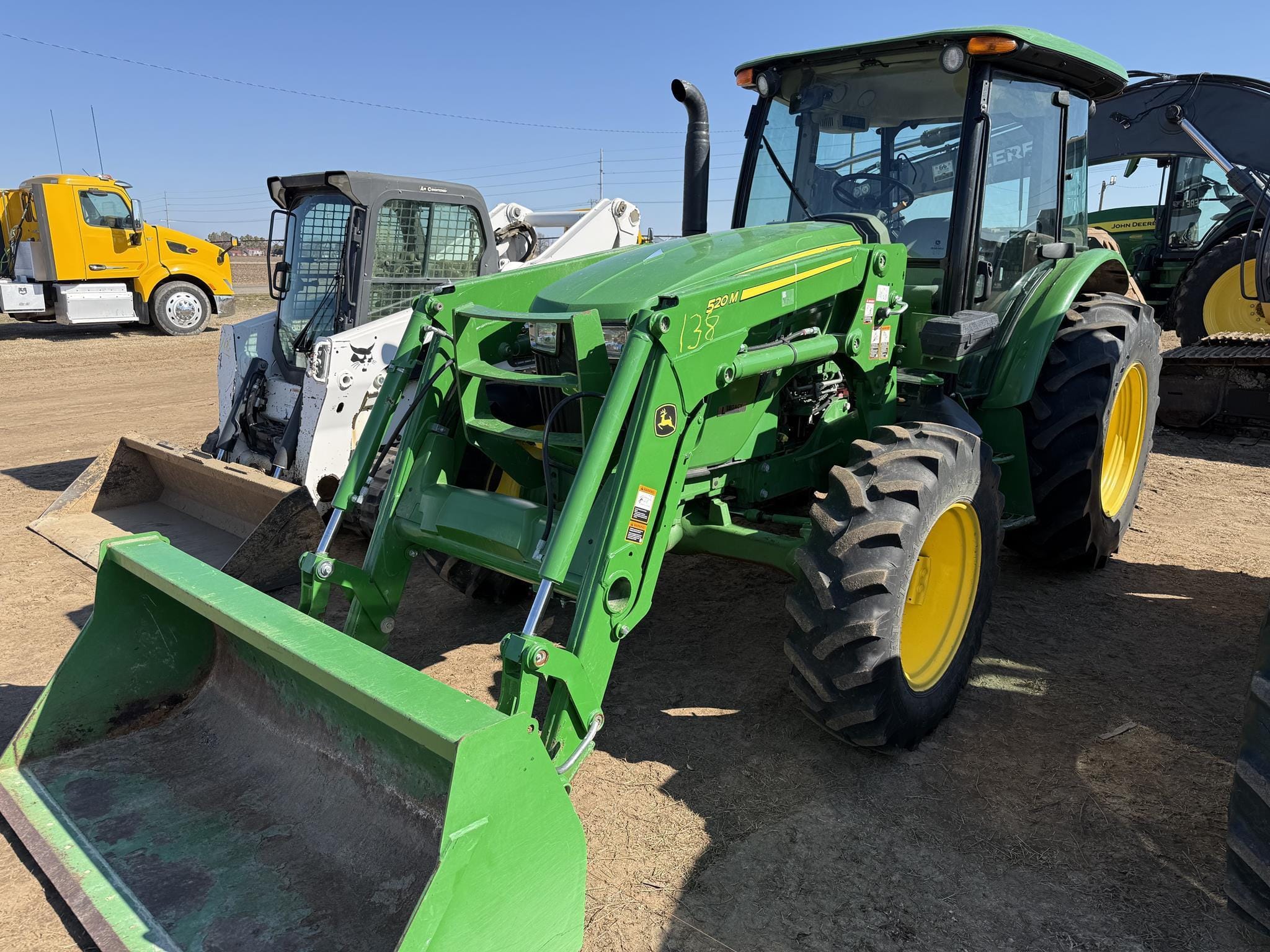 John Deere 5100E Equipment Image0