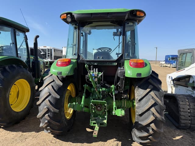 Image of John Deere 5100E equipment image 3