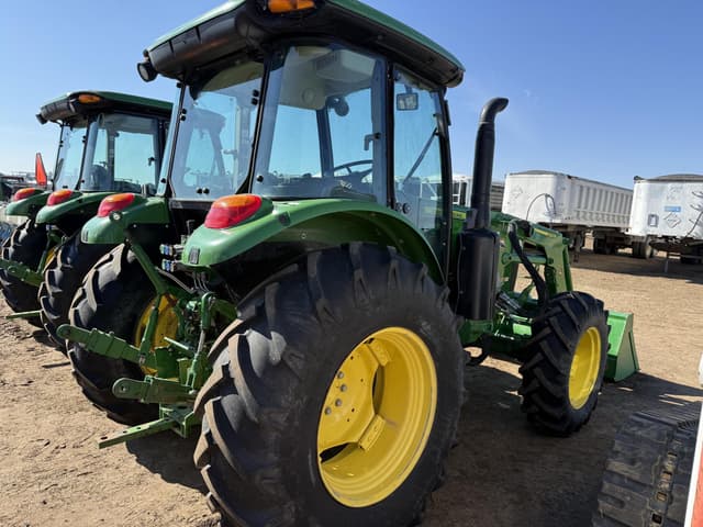 Image of John Deere 5100E equipment image 4