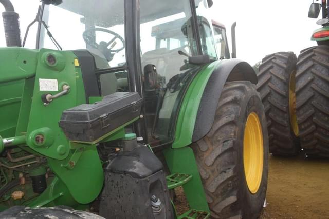 Image of John Deere 5100E equipment image 2