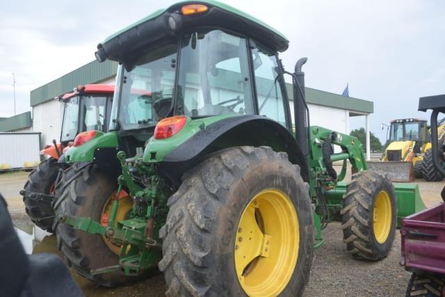 Image of John Deere 5100E equipment image 3