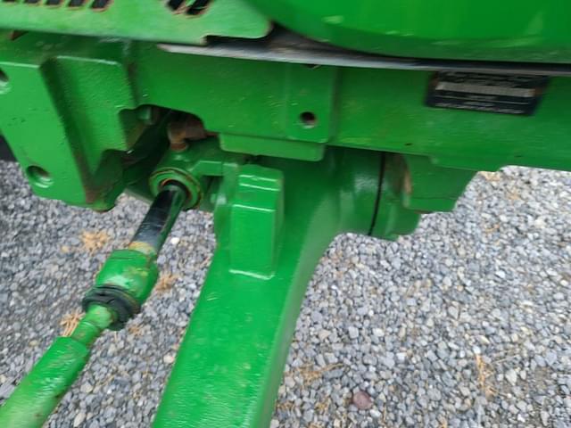 Image of John Deere 5100E equipment image 4