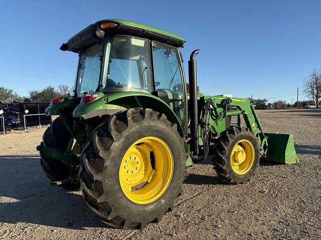 Image of John Deere 5100E equipment image 4