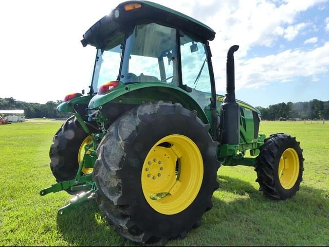 Image of John Deere 5100E equipment image 2