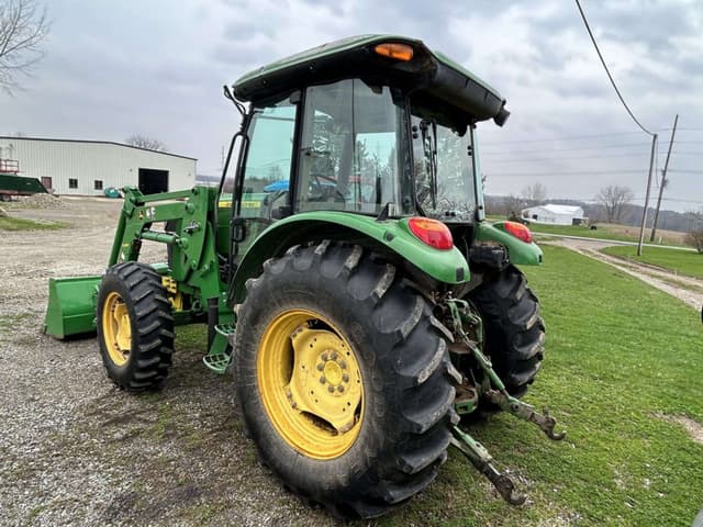 Image of John Deere 5100E equipment image 2