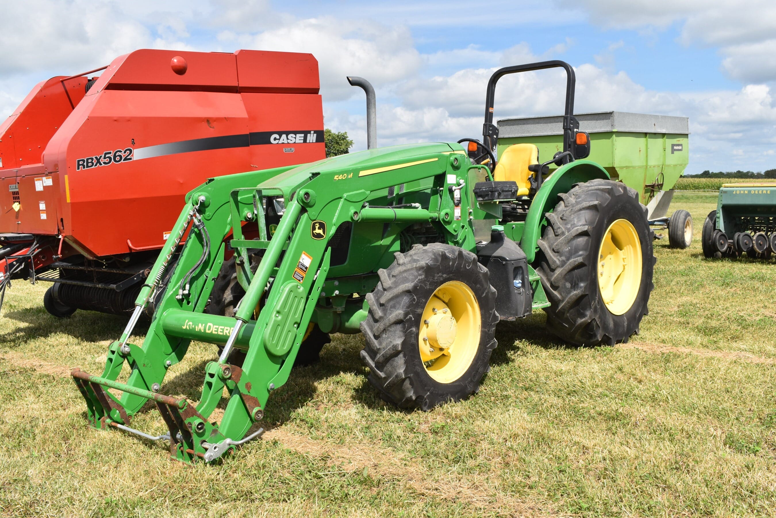 2022 John Deere 5100E Equipment Image0