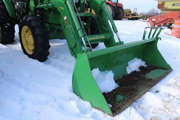 Image of John Deere 5100E equipment image 2