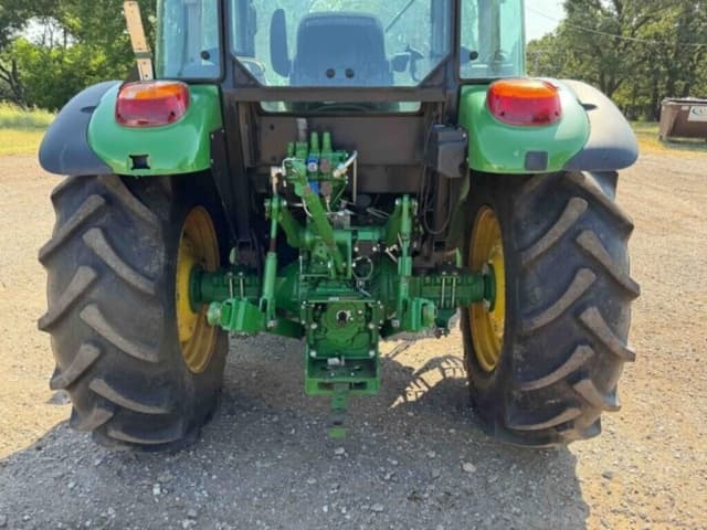 Image of John Deere 5100E equipment image 4