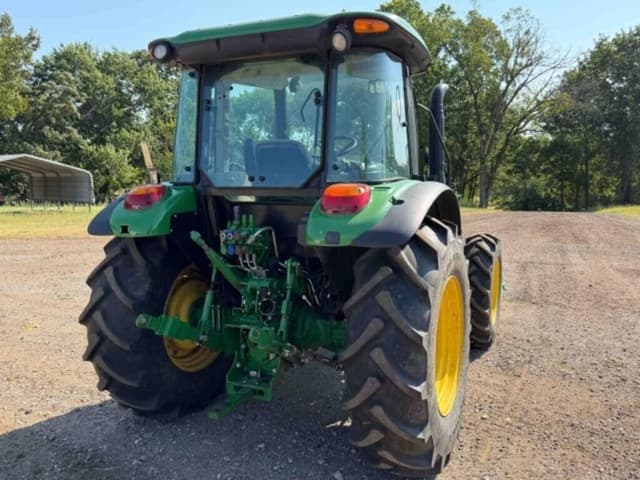 Image of John Deere 5100E equipment image 3