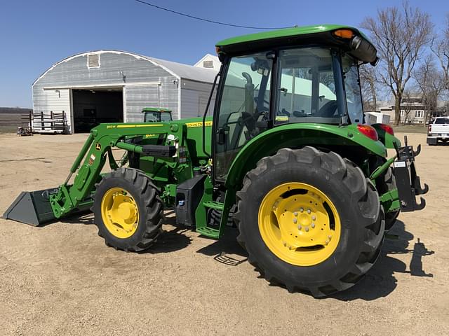 Image of John Deere 5100E equipment image 3