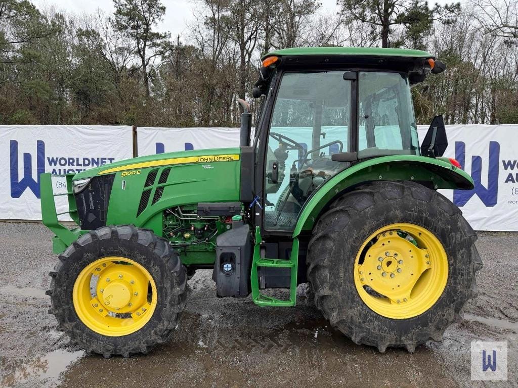 John Deere 5100E Equipment Image0