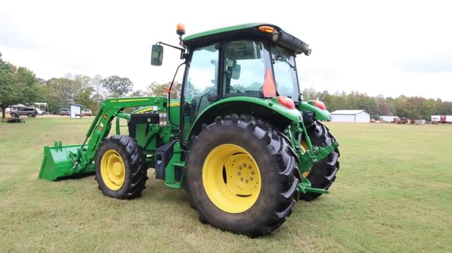 Image of John Deere 5100M equipment image 4