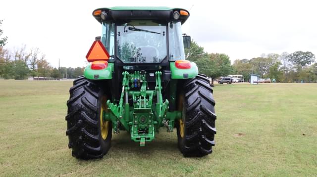 Image of John Deere 5100M equipment image 3
