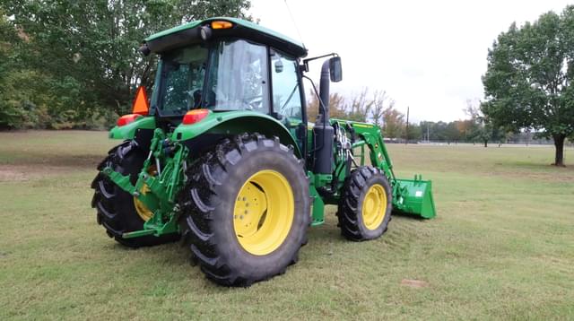 Image of John Deere 5100M equipment image 2