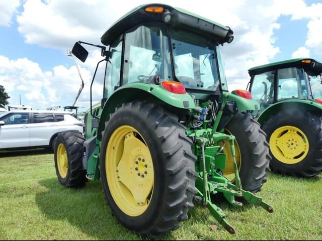 Image of John Deere 5100M equipment image 2