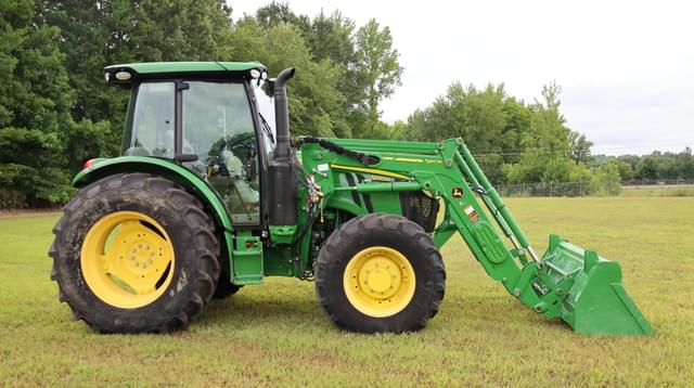 Image of John Deere 5100M equipment image 4