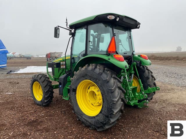 Image of John Deere 5100M equipment image 3