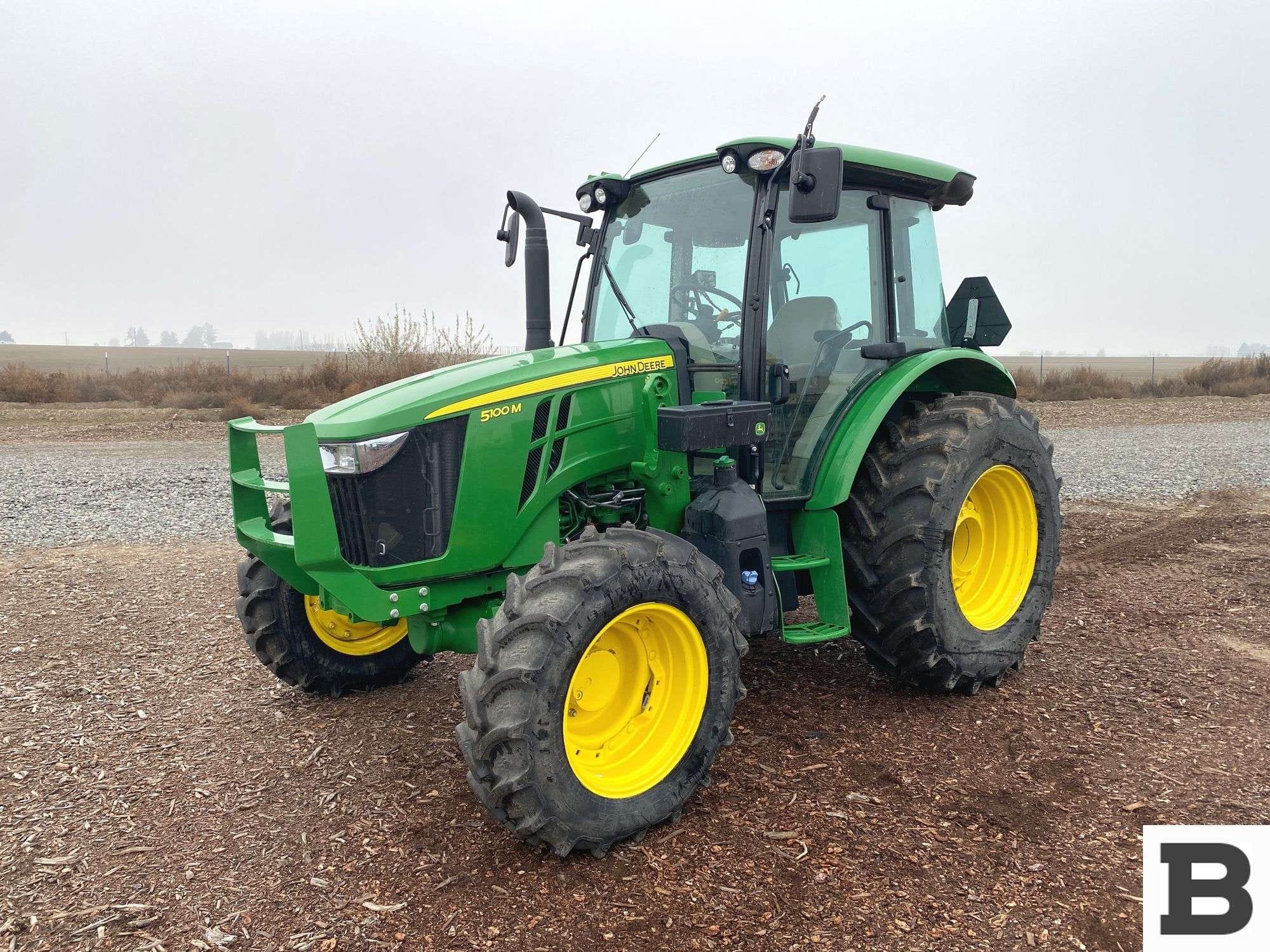 John Deere 5100M Equipment Image0