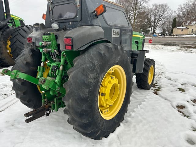 Image of John Deere 5101EN equipment image 4