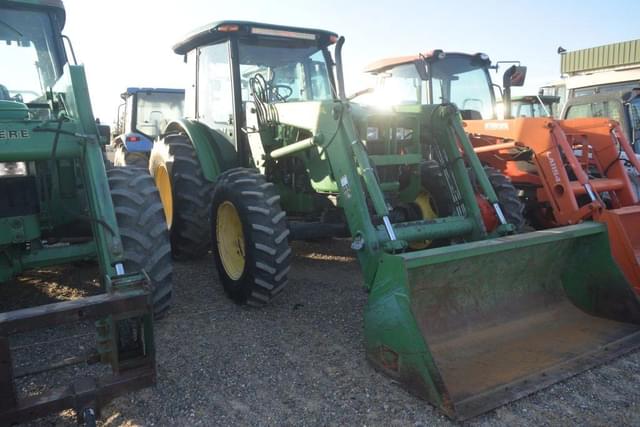 Image of John Deere 5101E equipment image 3
