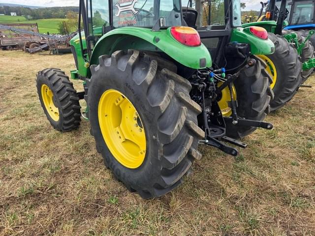 Image of John Deere 5101E equipment image 3