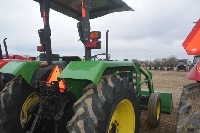 Image of John Deere 5103 equipment image 2