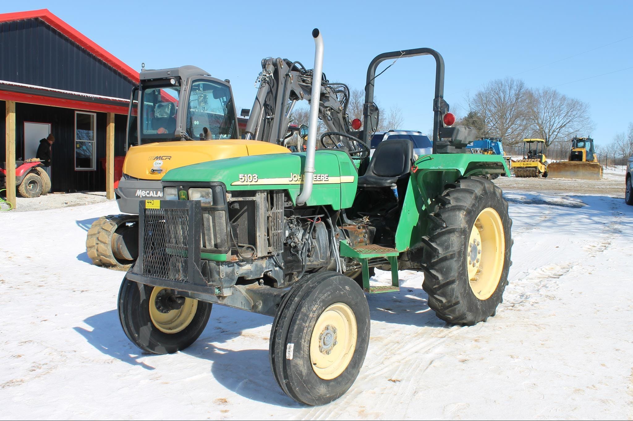 John Deere 5103 Equipment Image0