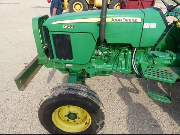 Image of John Deere 5103 equipment image 2