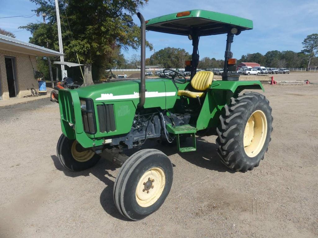 John Deere 5103 Equipment Image0